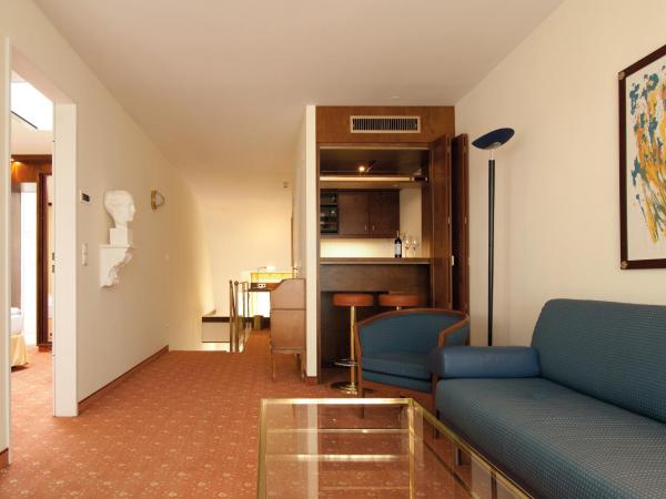 Living Hotel Weiensee : photo 3 de la chambre appartement familial (3 adultes)
