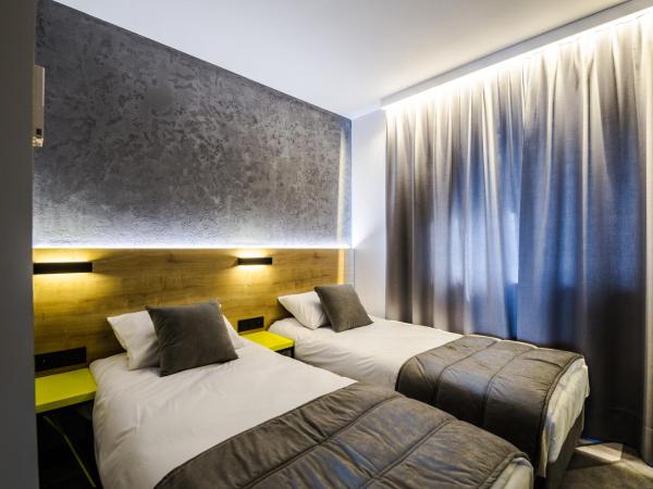 Air Hotel : photo 4 de la chambre chambre lits jumeaux