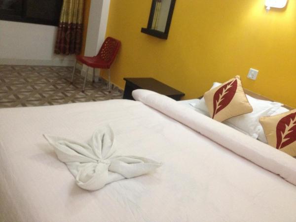 Bishnu Homestay : photo 2 de la chambre chambre double ou lits jumeaux deluxe - vue sur lac