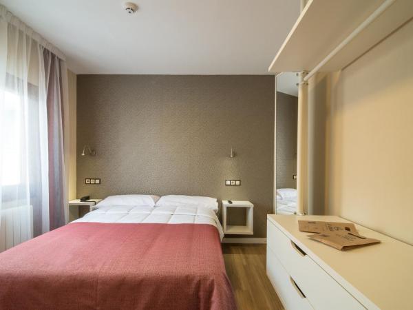 La Lonja : photo 4 de la chambre chambre double avec baignoire spa