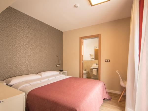 La Lonja : photo 9 de la chambre chambre double avec baignoire spa