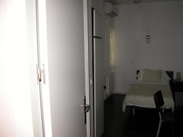 Hostal Goyal Pizarro : photo 4 de la chambre chambre simple avec salle de bains privative
