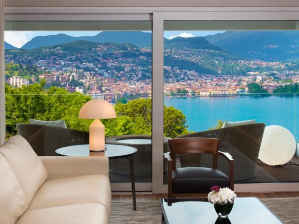 The View Lugano : photo 3 de la chambre suite junior avec balcon - vue sur lac