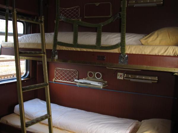 Train Lodge Amsterdam : photo 1 de la chambre lit simple dans compartiment (6 adultes)