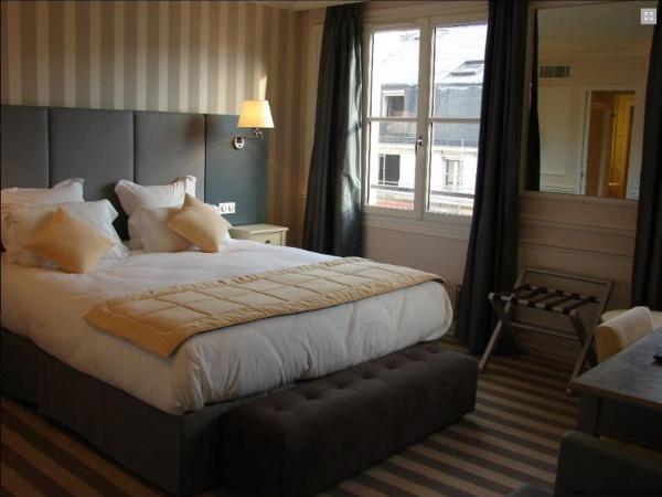 Hotel de L'Universite : photo 10 de la chambre chambre double ou lits jumeaux supérieure