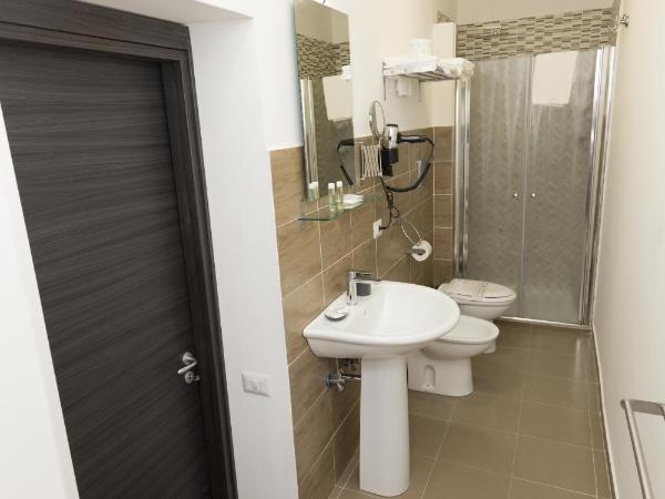 Etna Suite Group : photo 4 de la chambre chambre triple classique