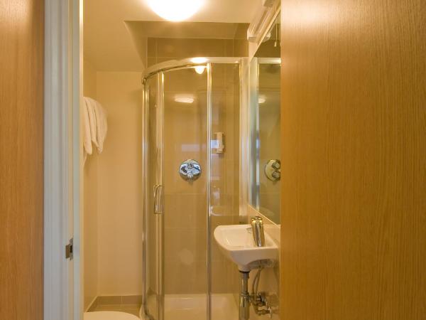 Queens Hotel : photo 4 de la chambre chambre triple