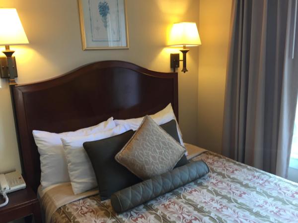 Hotel Amari : photo 3 de la chambre chambre lit queen-size 