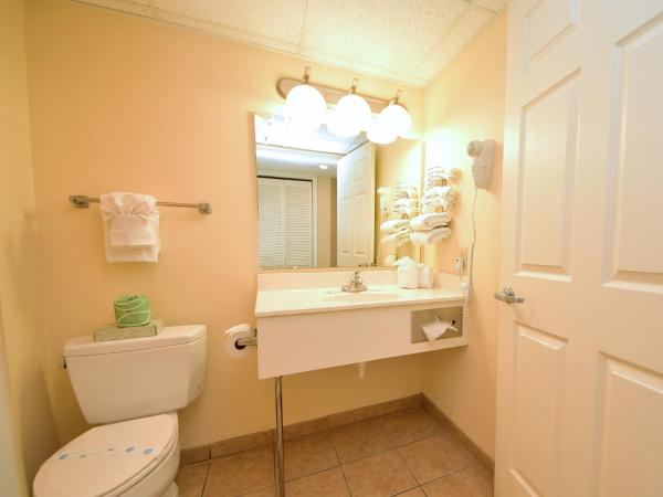 Holiday Sands at South Beach : photo 1 de la chambre condo 2 chambres avec 2 salles de bains, 1 lit king-size, 2 lits queen-size et 1 canapé-lit - t20 - côté océan 