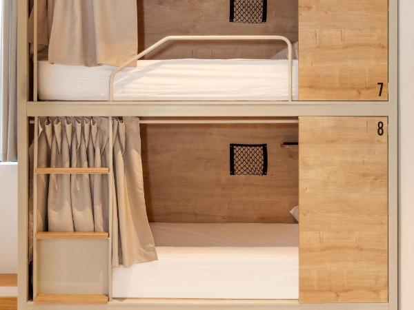 A Room In The City Hostel : photo 2 de la chambre chambre quadruple avec salle de bains commune