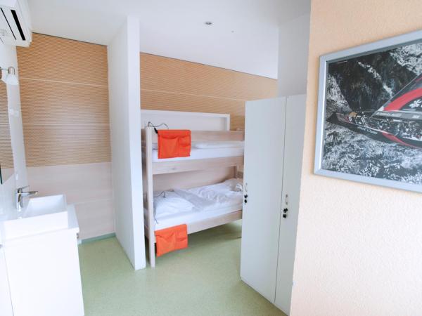 Windward Hostel Zadar : photo 7 de la chambre chambre double avec salle de bains privative