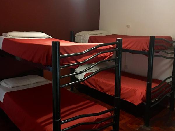 Hostel Lagares : photo 3 de la chambre lit simple dans dortoir à 6 lits