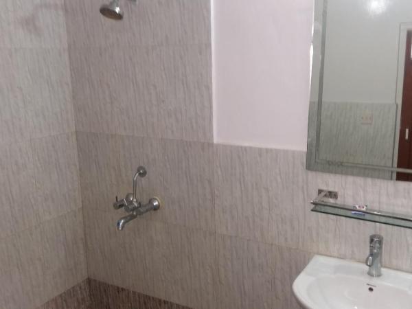 Kathmandu Madhuban Guest House : photo 8 de la chambre chambre triple standard