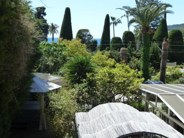 Hôtel La Villa Patricia - Charme et Tradition : photo 7 de la chambre suite junior (2 adultes + 1 enfant)