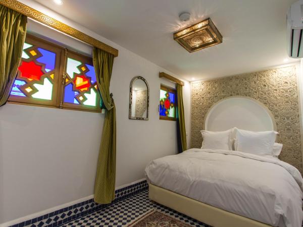 Riad Amor - Suite & Spa : photo 2 de la chambre suite saphire