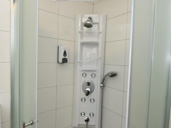 Pansion Karoca : photo 4 de la chambre chambre double avec balcon - vue sur mer - 2