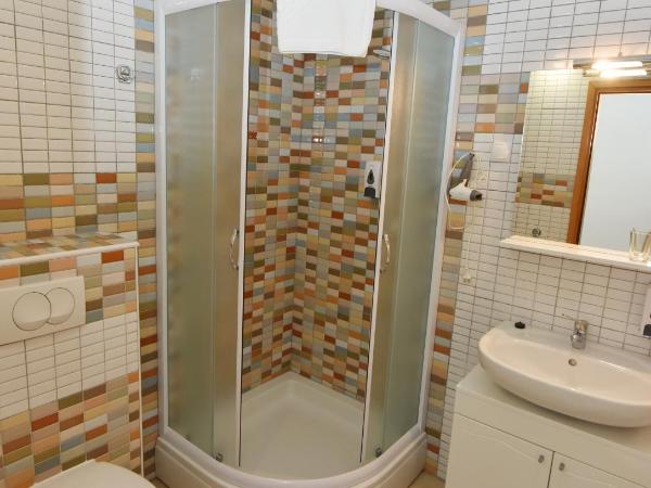 Pansion Karoca : photo 2 de la chambre chambre double