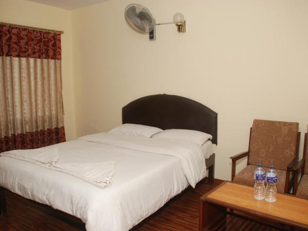 Kathmandu Madhuban Guest House : photo 3 de la chambre chambre deluxe double ou lits jumeaux