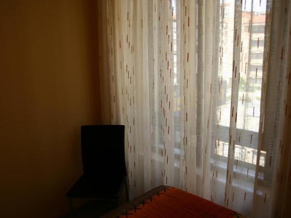 Hostal Hispanico I : photo 2 de la chambre chambre lits jumeaux