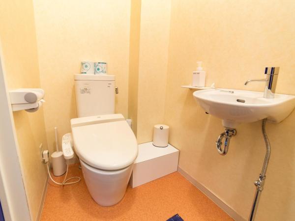 K's House Kyoto -Travelers Hostel : photo 2 de la chambre chambre double avec salle de bains privative