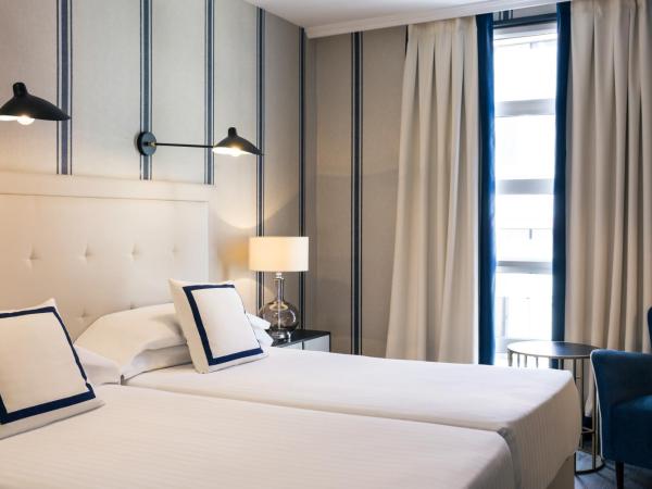 Hotel Mercure Jardines de Albia : photo 4 de la chambre chambre lits jumeaux avec lit d’appoint - 301