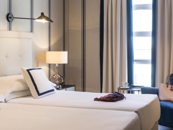 Hotel Mercure Jardines de Albia : photo 2 de la chambre chambre lits jumeaux standard