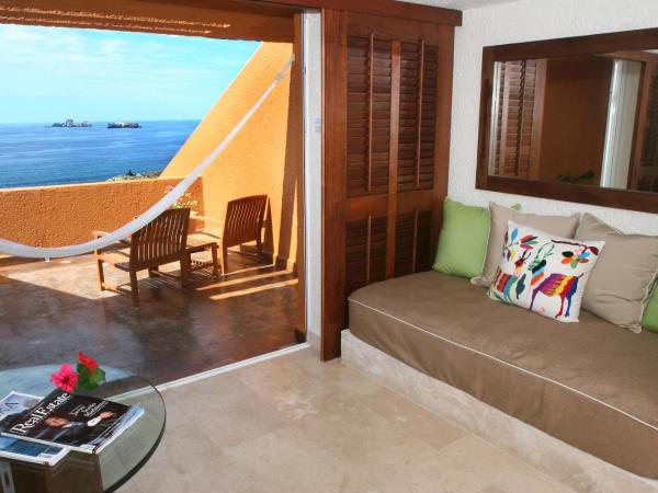 Las Brisas Ixtapa : photo 3 de la chambre brisas beach club one king bed - adults only