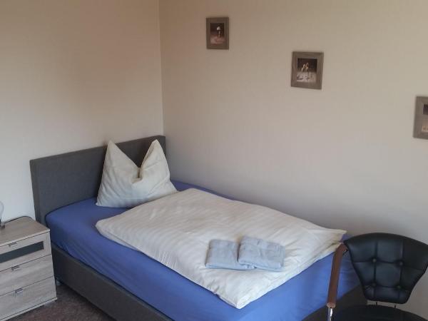 Hotel Deutsches Haus Francop : photo 2 de la chambre chambre simple