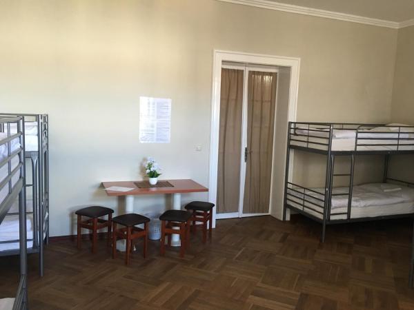 Onefam Old Town : photo 5 de la chambre lit dans dortoir de 14 lits