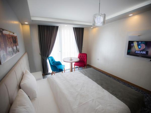 Royal İnci Hotel : photo 4 de la chambre suite royale avec balcon
