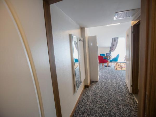 Royal İnci Hotel : photo 7 de la chambre suite familiale de luxe avec balcon