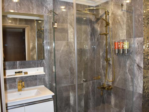 Bonne Sante Hotel : photo 8 de la chambre suite de luxe avec bain à remous