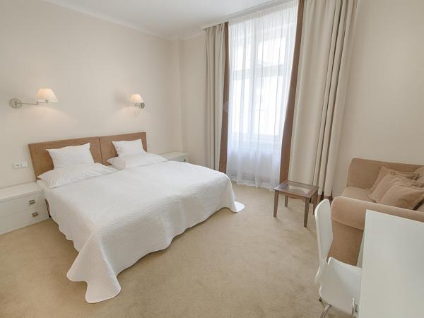 Hotel Embassy : photo 7 de la chambre appartement (4 adultes)