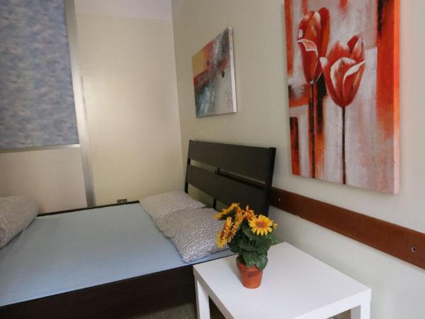 Panda Hostel : photo 6 de la chambre chambre double avec salle de bains privative