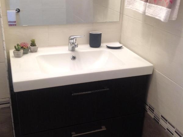 La Terrazzina sul tramonto : photo 7 de la chambre chambre double ou lits jumeaux avec salle de bains privative