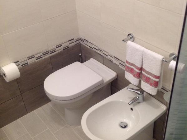 La Terrazzina sul tramonto : photo 8 de la chambre chambre double ou lits jumeaux avec salle de bains privative