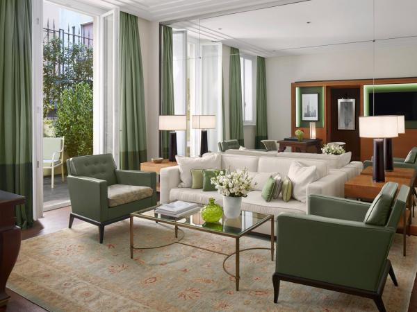 Four Seasons Hotel Milano : photo 2 de la chambre suite exécutive four seasons avec lit king-size