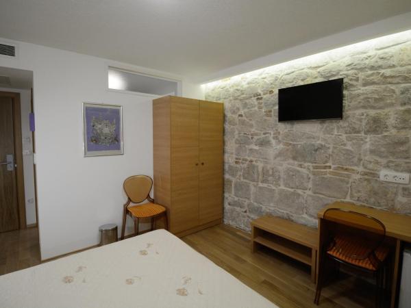 Villa Desideria : photo 7 de la chambre chambre double ou lits jumeaux standard