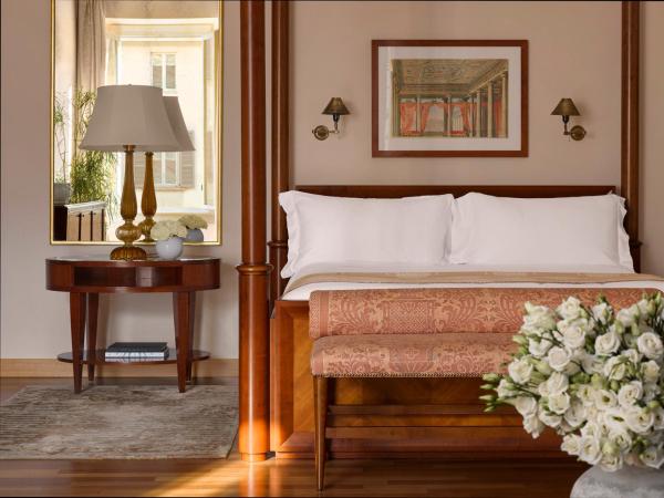 Four Seasons Hotel Milano : photo 3 de la chambre suite renaissance lit king-size