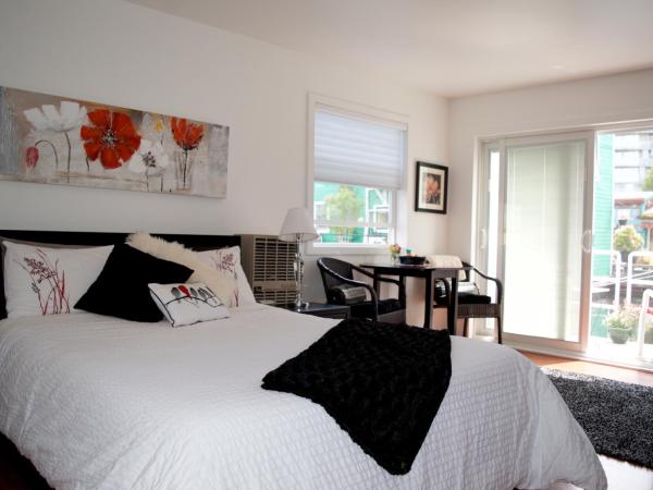A Float Home B&B in Fisherman's Wharf : photo 4 de la chambre chambre double avec salle de bains privative