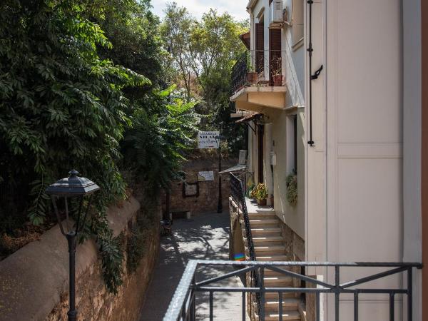 Elia Portou Due : photo 1 de la chambre suite 2 chambres avec balcon