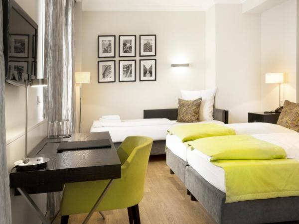 Hotel Hamburger Hof : photo 4 de la chambre chambre triple