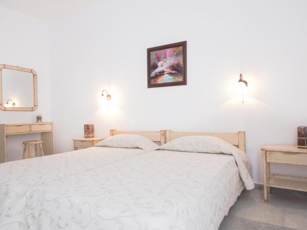 Fragias Studios & Apartments : photo 8 de la chambre studio standard avec balcon privé 