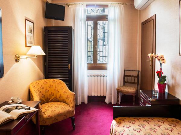 Hotel Agli Alboretti : photo 5 de la chambre chambre simple