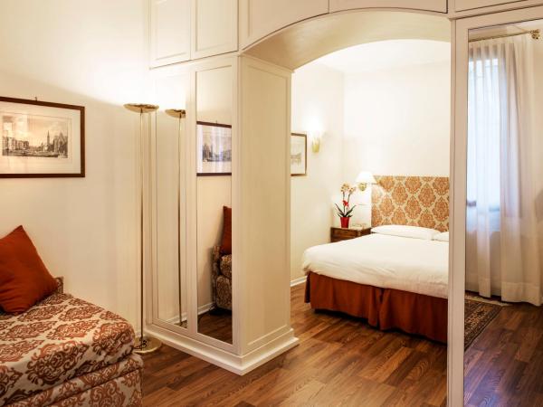 Hotel Agli Alboretti : photo 5 de la chambre chambre triple