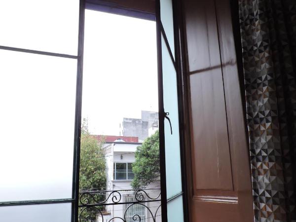 Capsule Hostel : photo 3 de la chambre chambre double avec balcon