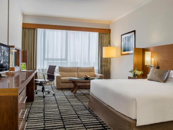 Jumeira Rotana - Dubai : photo 3 de la chambre chambre lit king-size