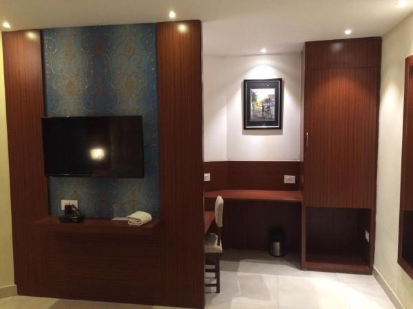 Aura hotel : photo 2 de la chambre chambre familiale