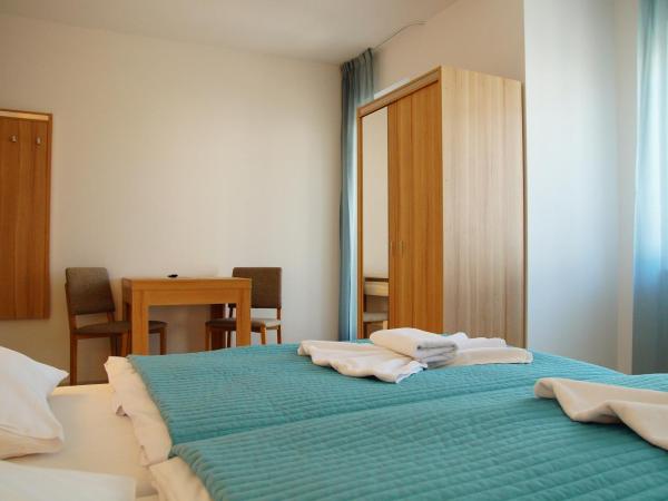 MariSol : photo 4 de la chambre chambre double deluxe avec balcon