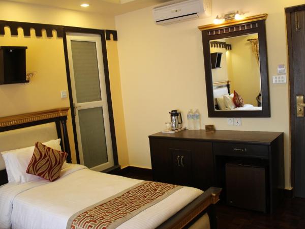Hotel Encounter Nepal & Spa : photo 6 de la chambre deluxe twin room - 15% off on food and beverage, 15% off spa, 24 hour check in and free welcome drink